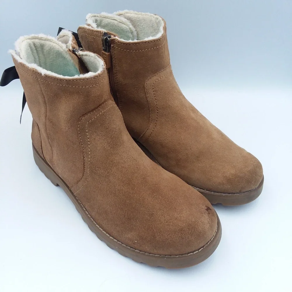 UGG Winter‎ Snow Boots Tan Suede Sheepskin Lined Zipper Bow Size 5